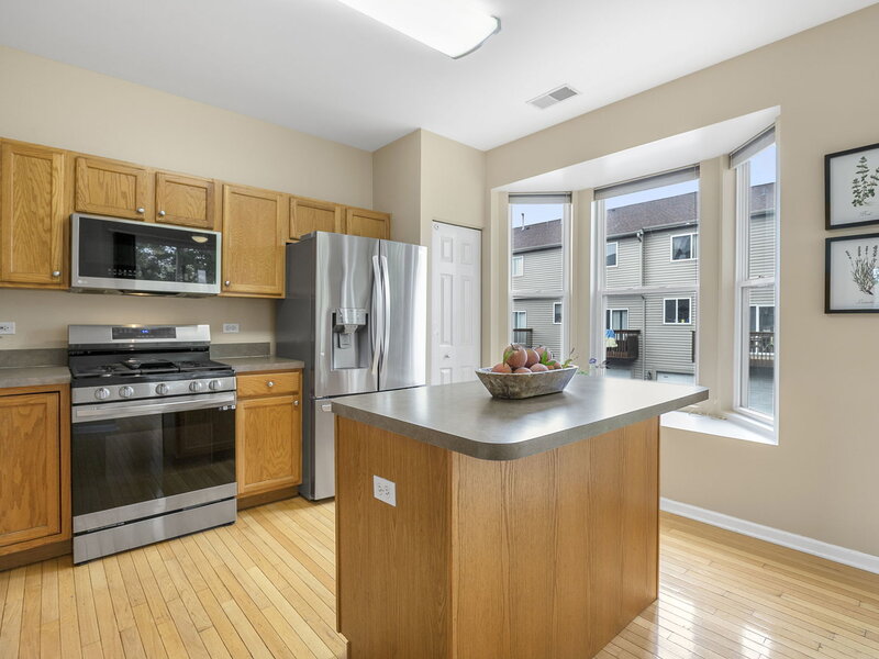 896 Cherry Creek Drive Grayslake IL 60030