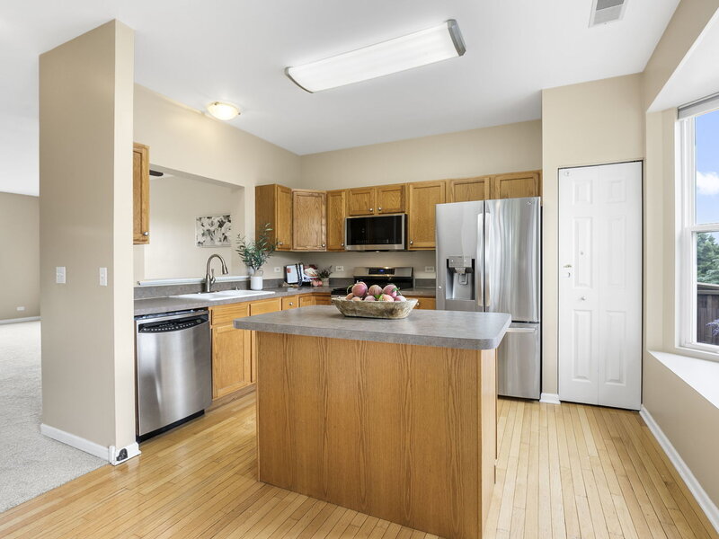 896 Cherry Creek Drive Grayslake IL 60030
