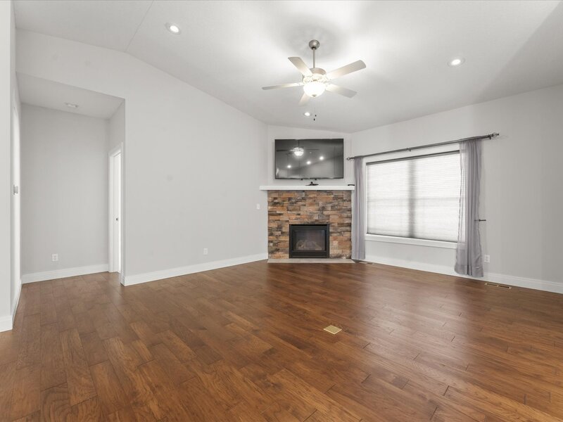 1806 Lake Ridge Court Mahomet IL 61853