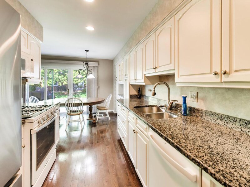 1204 Garfield Avenue Libertyville IL 60048