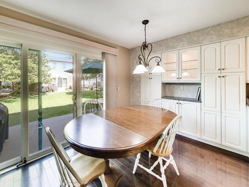 1204 Garfield Avenue Libertyville IL 60048