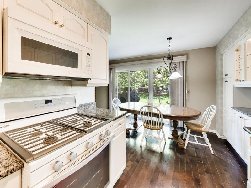 1204 Garfield Avenue Libertyville IL 60048