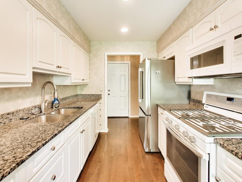 1204 Garfield Avenue Libertyville IL 60048