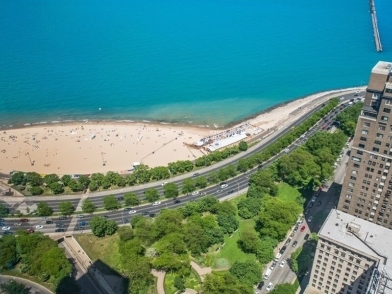 950 N Michigan Avenue Chicago IL 60611