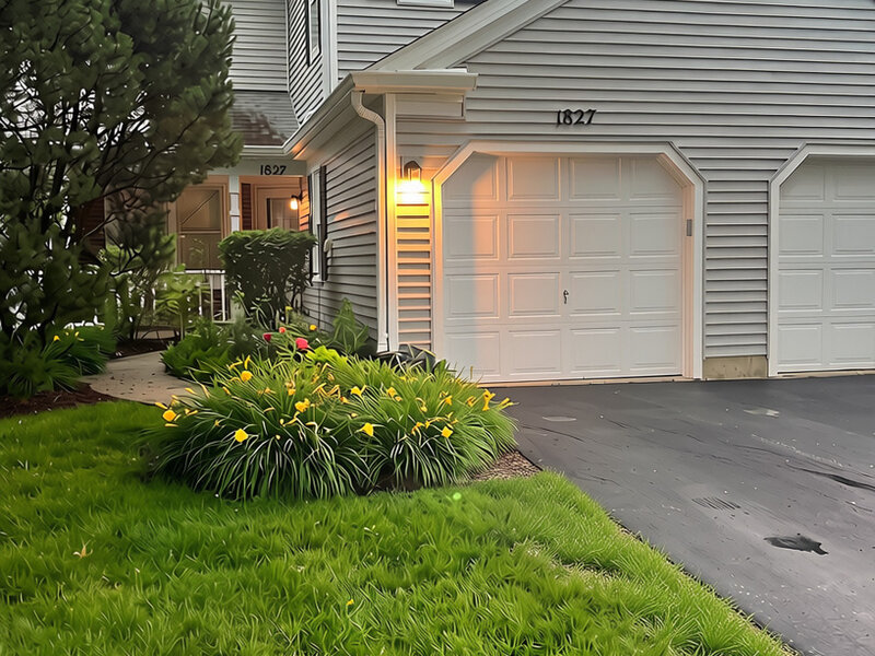 1827 Pebble Beach Circle Elk Grove Village IL 60007