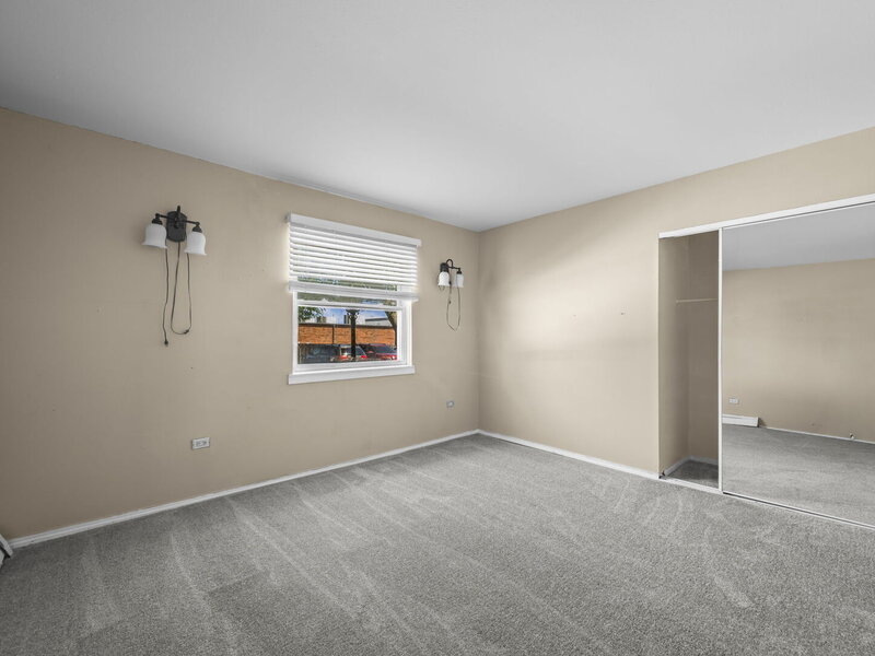 765 Grove Drive Buffalo Grove IL 60089