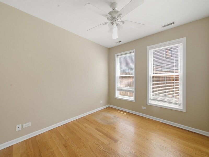 4921 S King Drive Chicago IL 60615