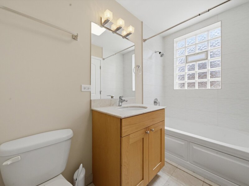 4921 S King Drive Chicago IL 60615