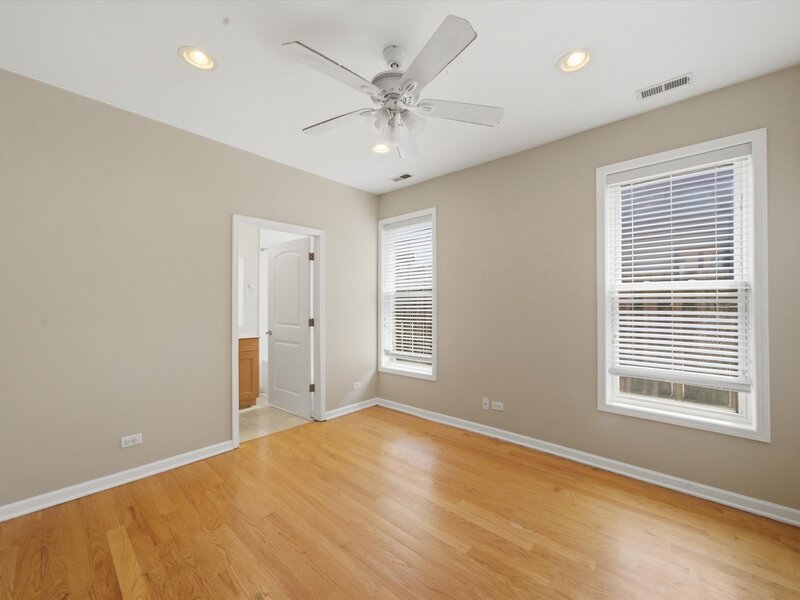4921 S King Drive Chicago IL 60615