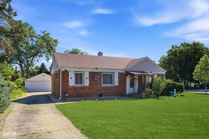 600 W Bob O Link Road, Mount Prospect