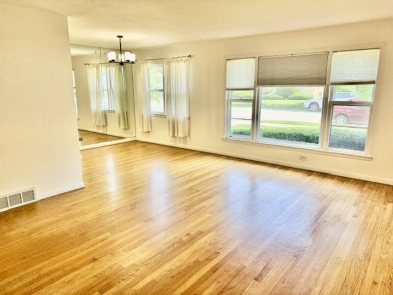 617 Lavergne Avenue Wilmette IL 60091