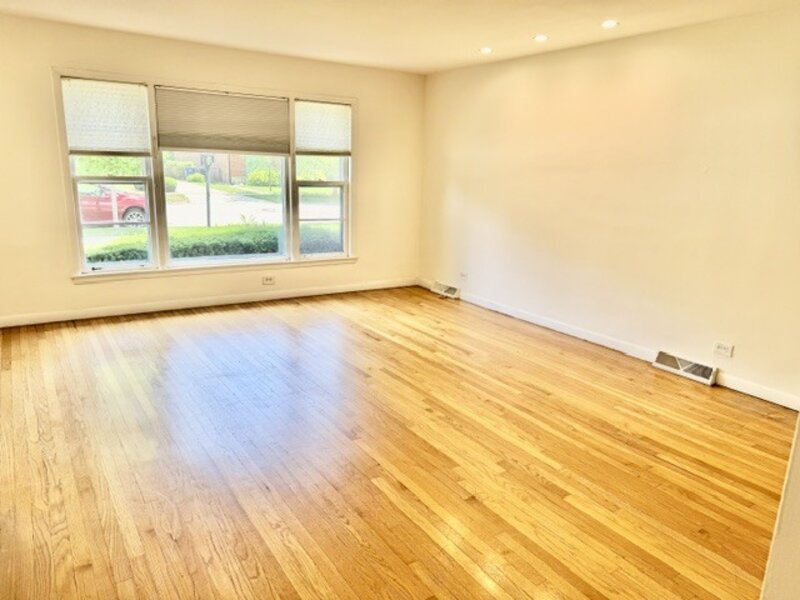 617 Lavergne Avenue Wilmette IL 60091