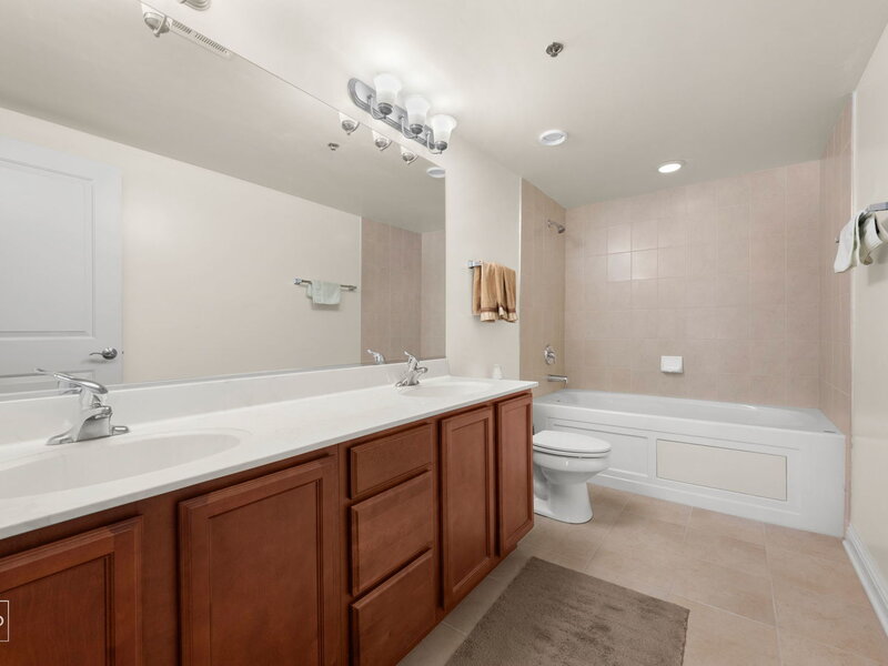 9864 Leland Avenue Schiller Park IL 60176