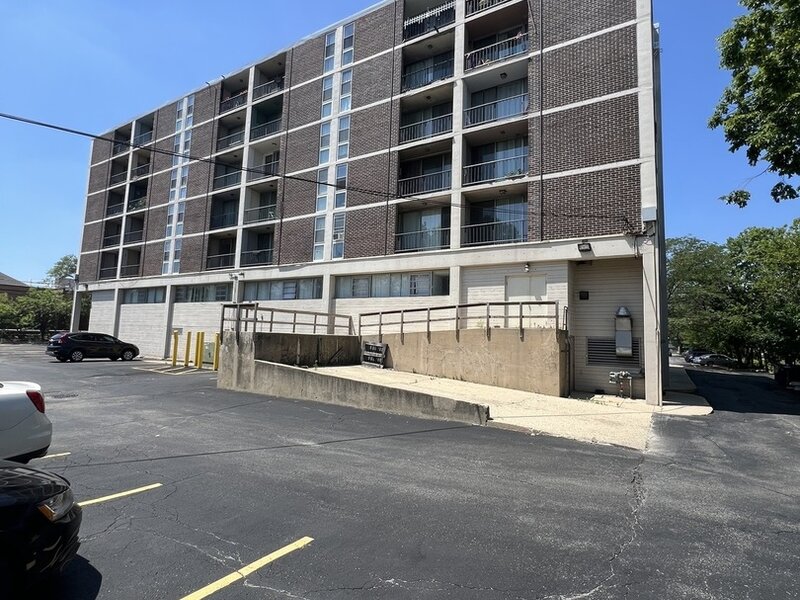 1043 S York Road Bensenville IL 60106
