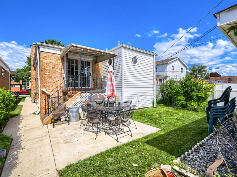 1037 31st Avenue Bellwood IL 60104