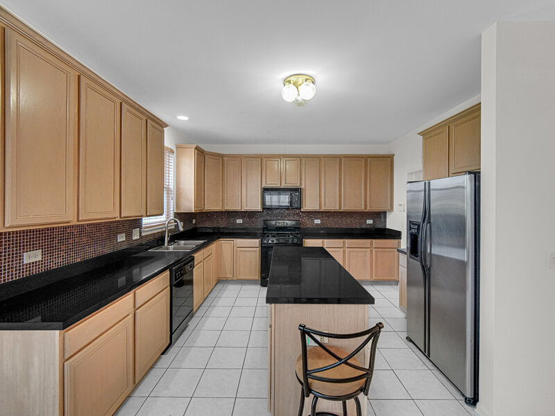 184 Fox Bend Circle Bolingbrook IL 60440