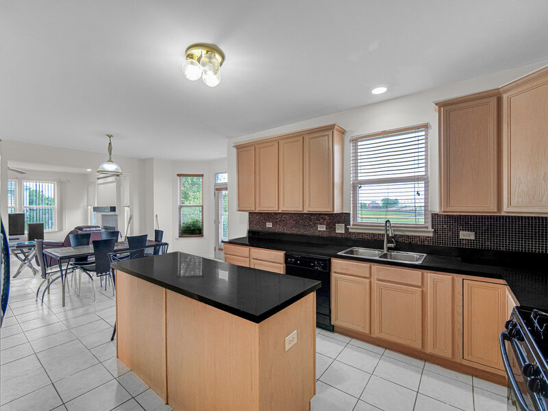184 Fox Bend Circle Bolingbrook IL 60440
