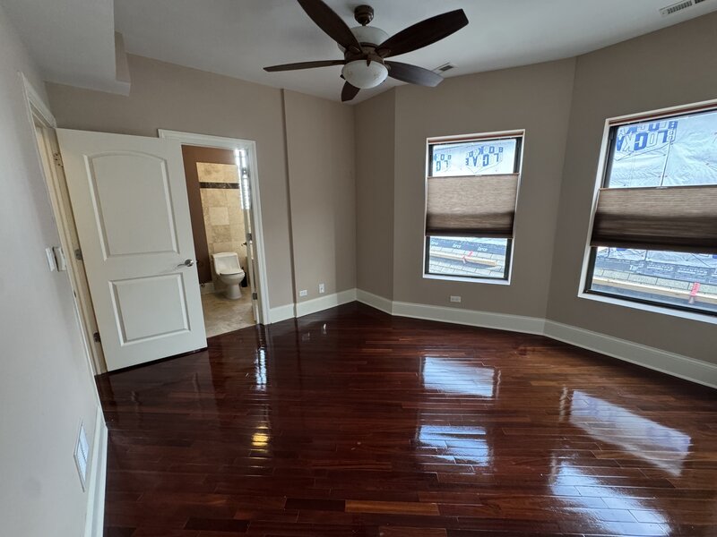 4819 S Prairie Avenue Chicago IL 60615