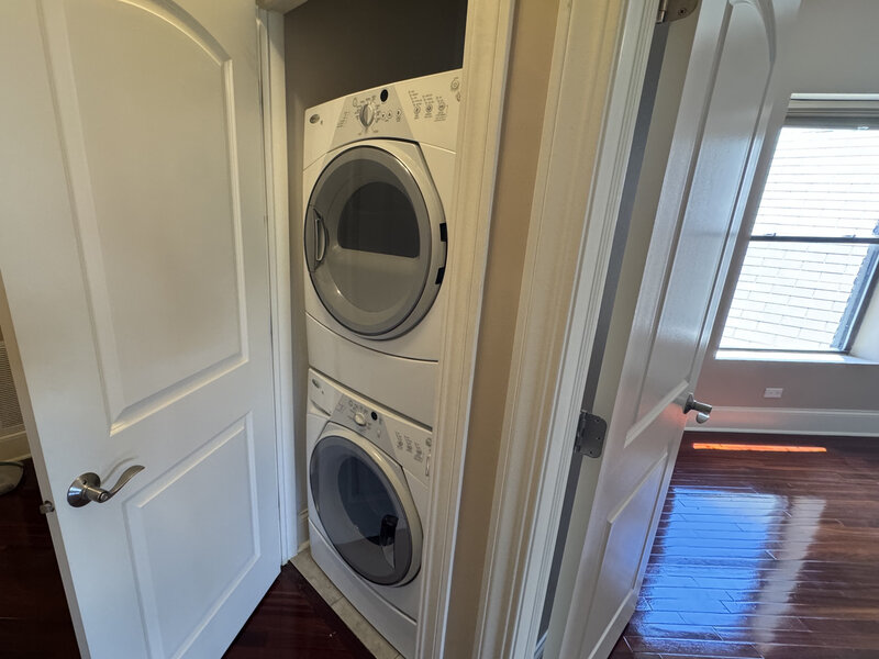 4819 S Prairie Avenue Chicago IL 60615