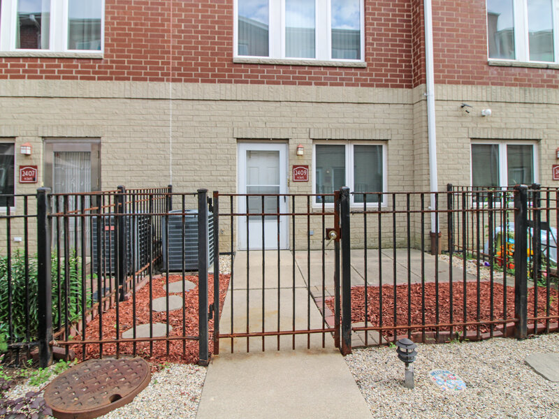 2409 W 32nd Place Chicago IL 60608