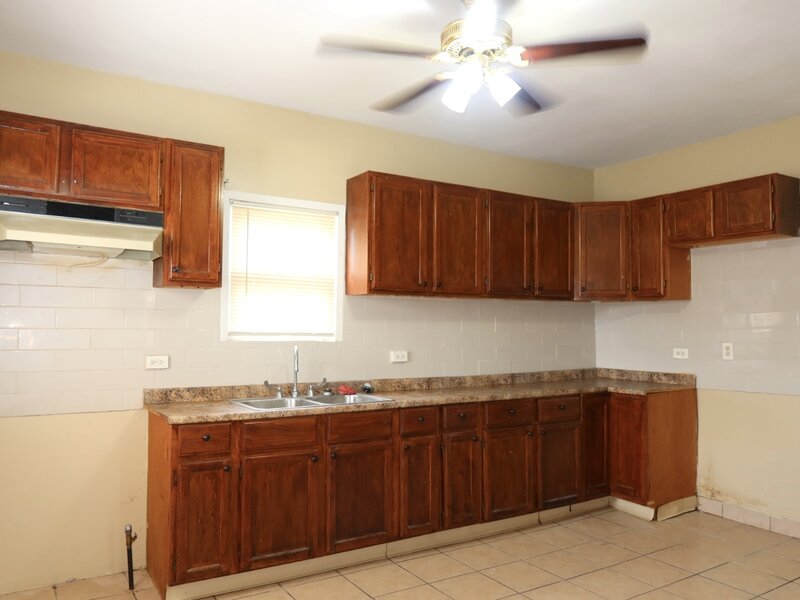 13223 S Buffalo Avenue Chicago IL 60633