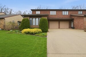 Photo of 312 Brookdale Drive Bloomingdale IL 60108