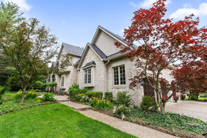 Photo of 610 Grant Court Burr Ridge IL 60527