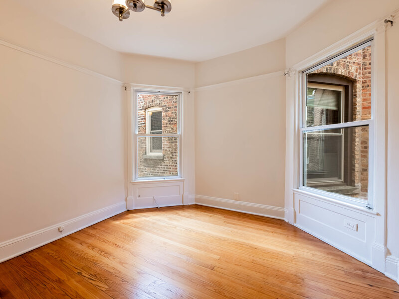 5403 S Greenwood Avenue Chicago IL 60615