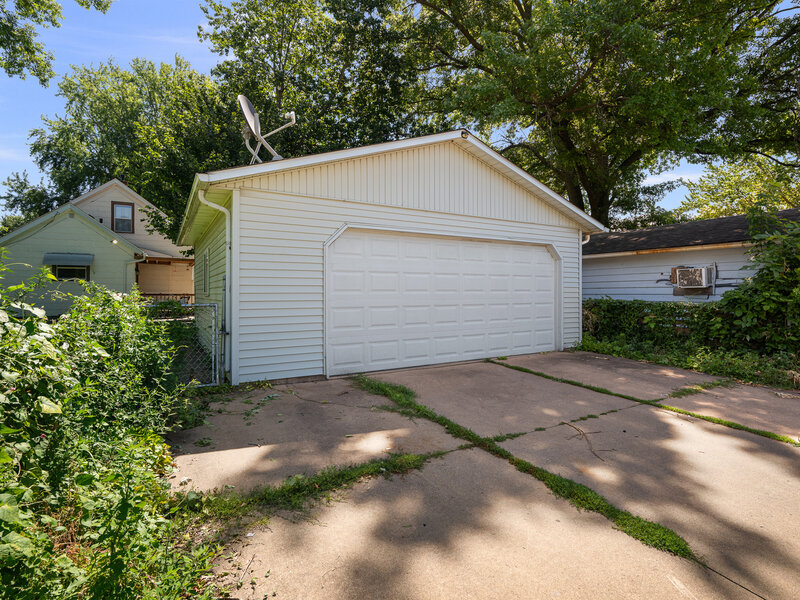 1815 4th Street Moline IL 61265