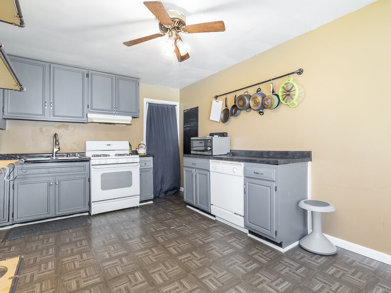 411 S Fulton Avenue Bradley IL 60915