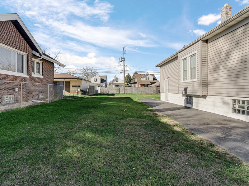 556 Forsythe Avenue Calumet City IL 60409