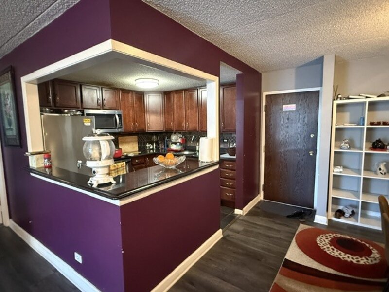 2005 S Finley Road Lombard IL 60148
