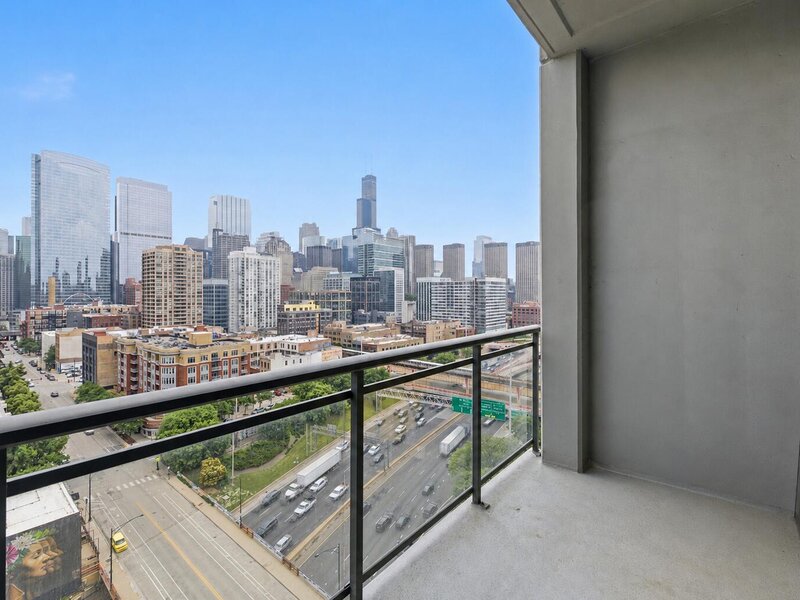 740 W Fulton Street Chicago IL 60661