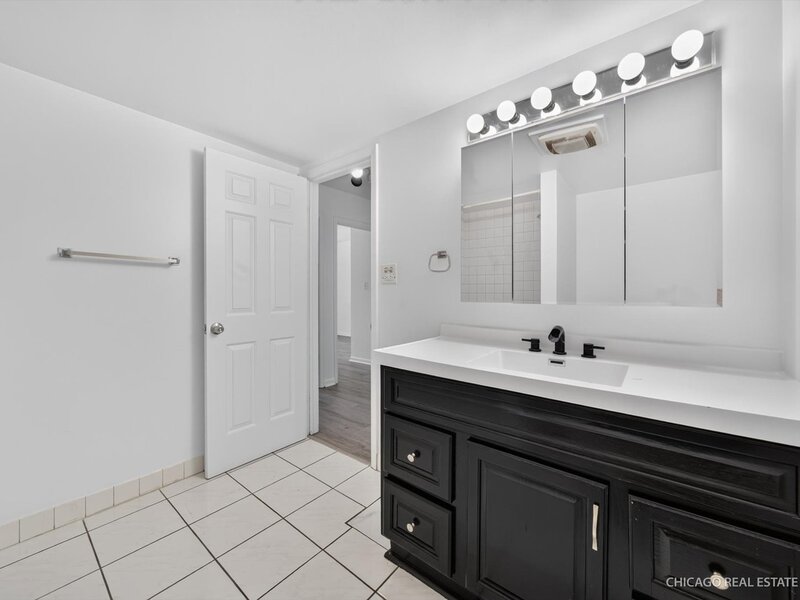 138 E Bailey Road Naperville IL 60565