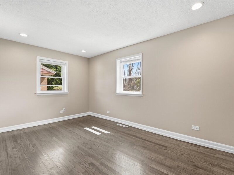 10934 S Pulaski Road Oak Lawn IL 60453