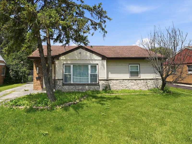 10934 S Pulaski Road Oak Lawn IL 60453
