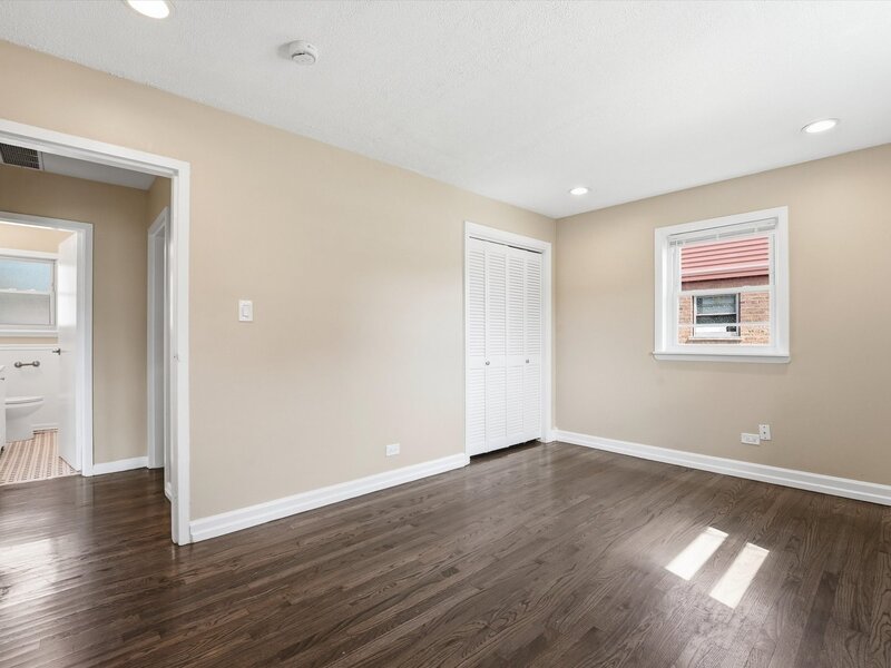 10934 S Pulaski Road Oak Lawn IL 60453