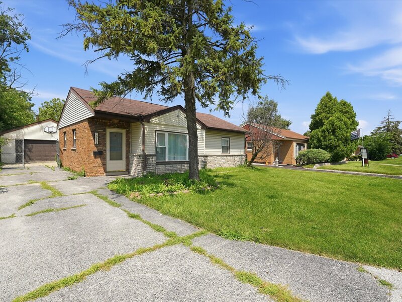 10934 S Pulaski Road Oak Lawn IL 60453