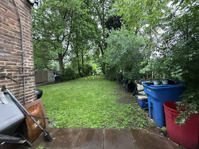 9742 S Hoxie Avenue Chicago IL 60617