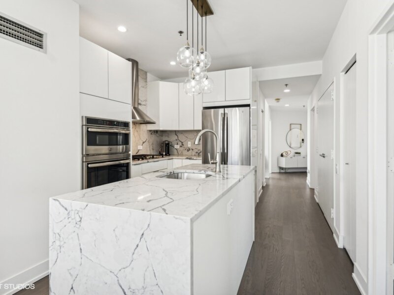510 W Erie Street Chicago IL 60654