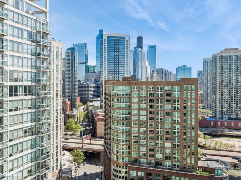 510 W Erie Street Chicago IL 60654