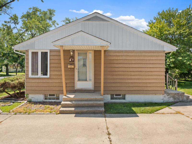 99 Indianwood Drive Thornton IL 60476
