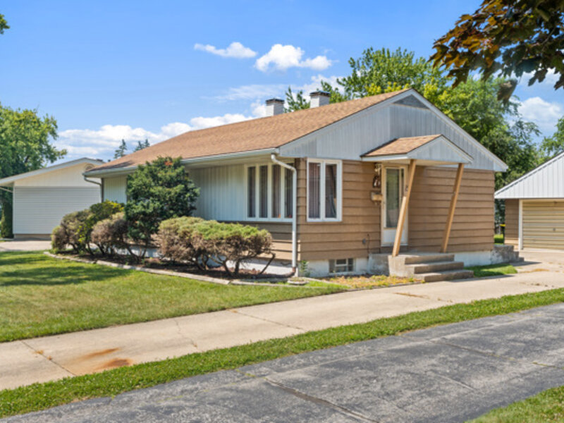 99 Indianwood Drive Thornton IL 60476