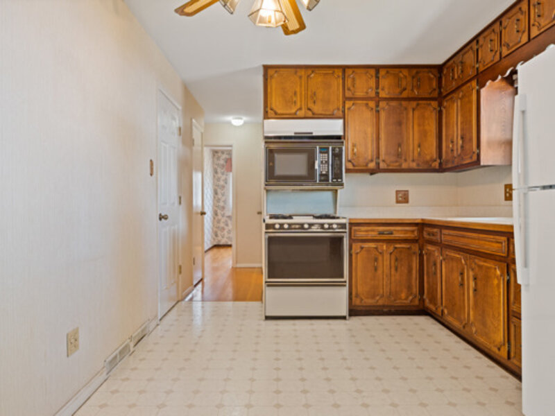 99 Indianwood Drive Thornton IL 60476