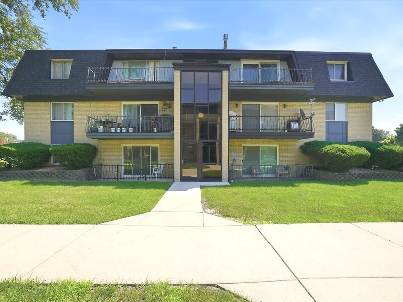 11132 S 84th Avenue Palos Hills IL 60465