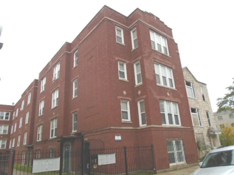541 E 60th Street Chicago IL 60637