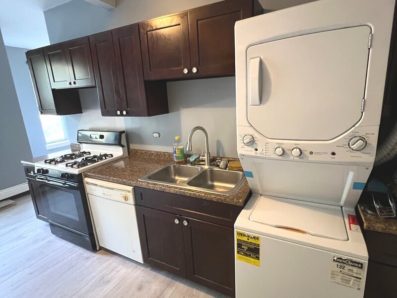 541 E 60th Street Chicago IL 60637
