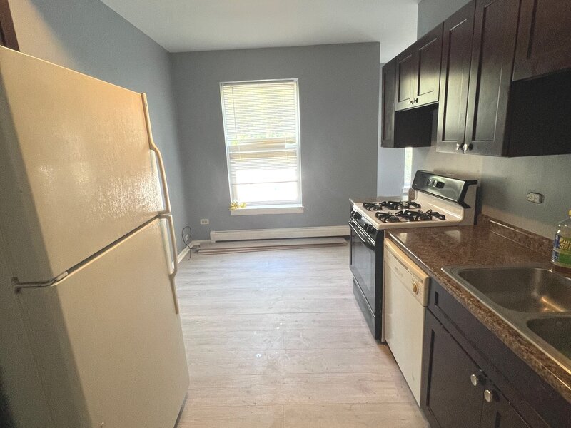 541 E 60th Street Chicago IL 60637