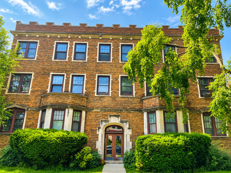 953 E Hyde Park Boulevard Chicago IL 60615