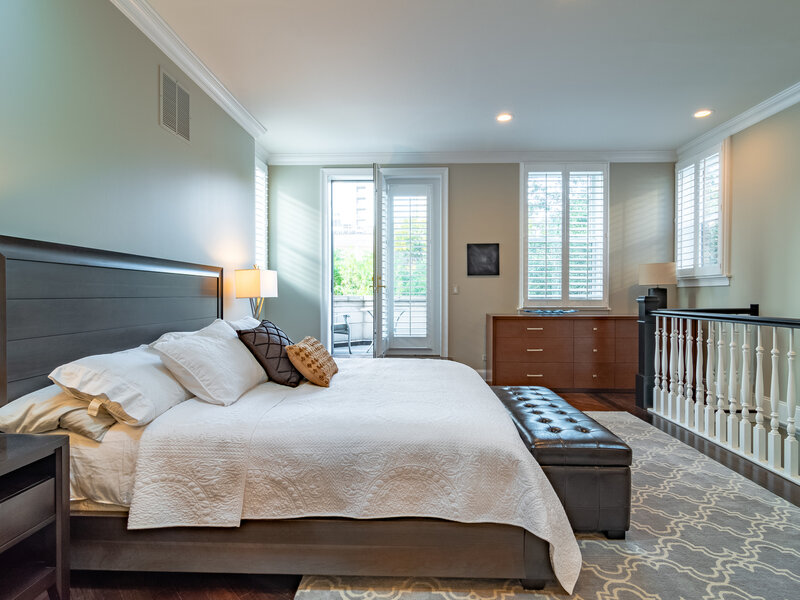 111 W Elm Street Chicago IL 60610